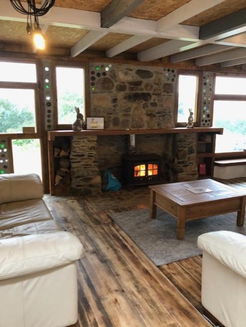 Rabbits 1Or 2 Bedroom Hobbit Style Hillset Earthen Dartmoor Eco Home South Brent Eksteriør bilde